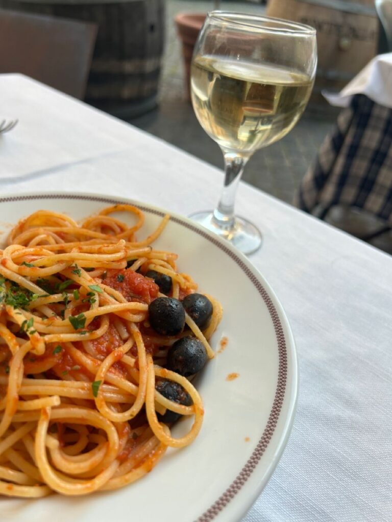 10 Food Items You NEED to Try before you DIE